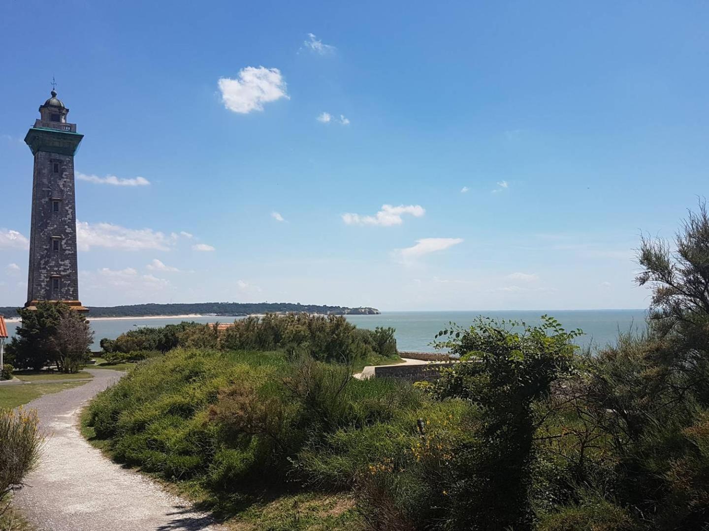 Saint Georges De Didonne - Emplacement Priviligie Pour Un Sejour A Deux Ou En Solo ภายนอก รูปภาพ